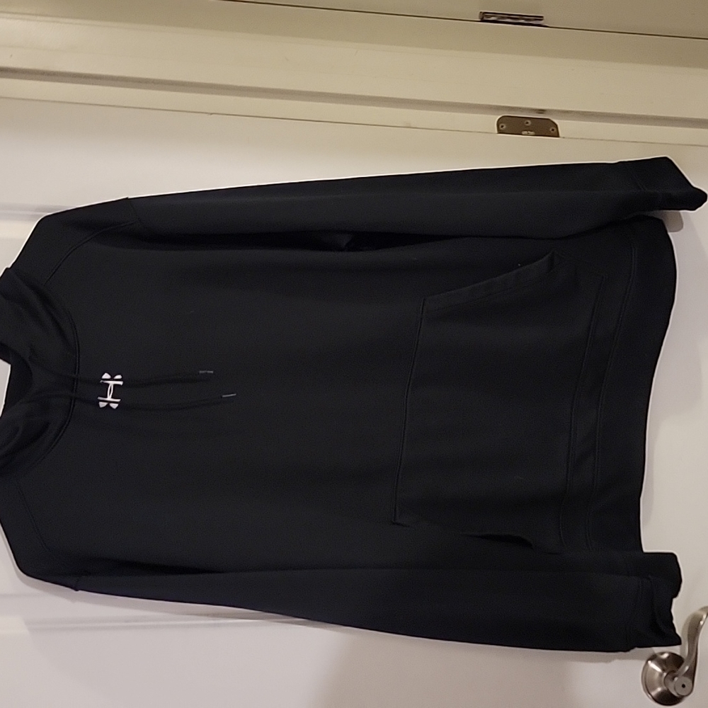 Under Armour black sweatshirt sz XXL
